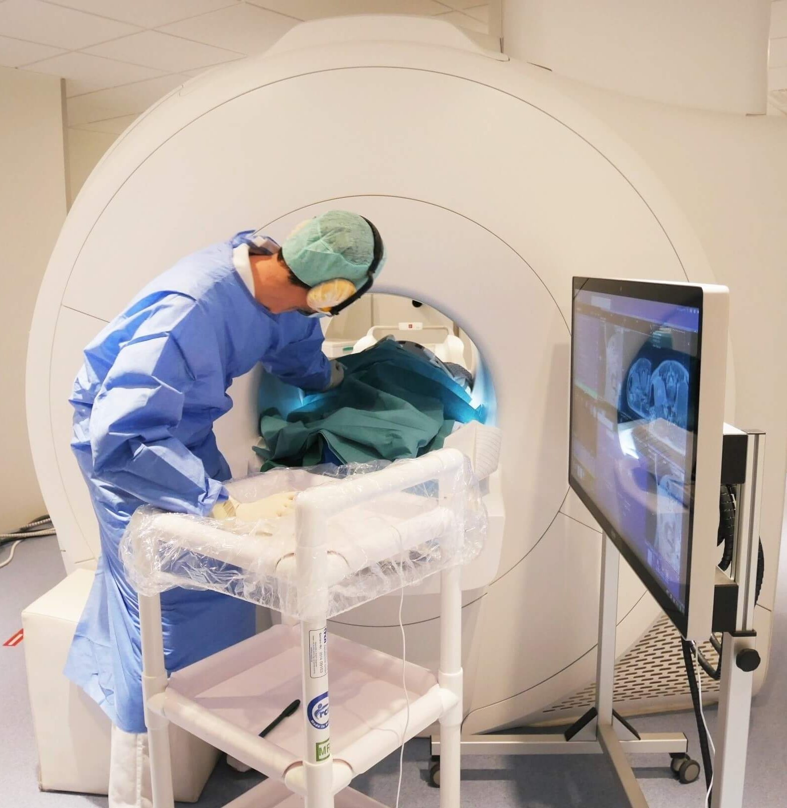 Pmri Workflow Evaluation & Interface Design of interventional MRI