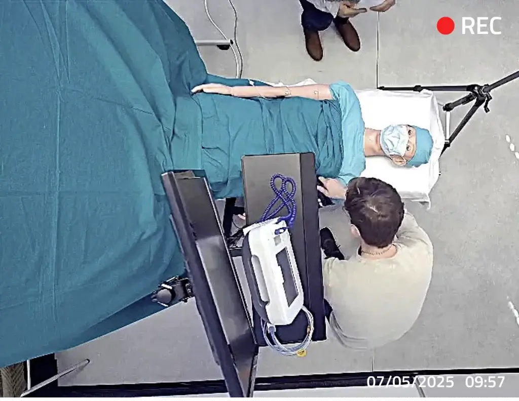 Usability lab ceiling